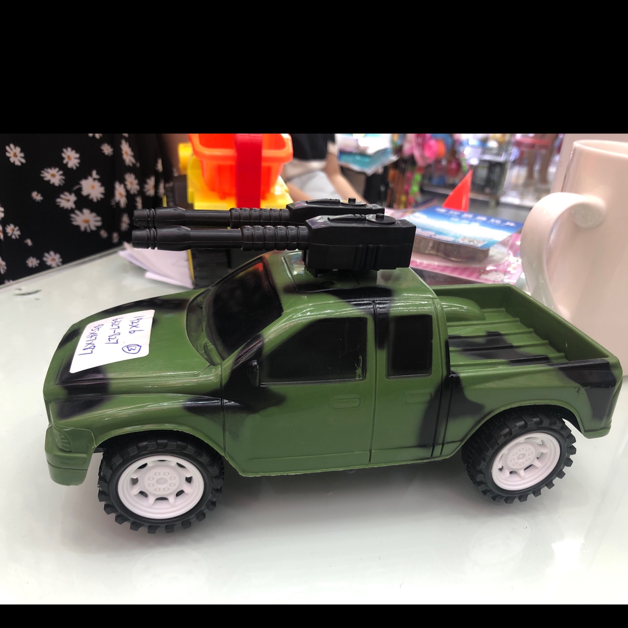 Inertial green camouflage suv toy