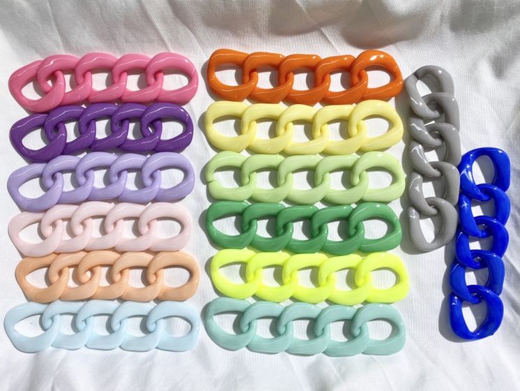 亚克力糖果色链条包链耳饰白底实物图