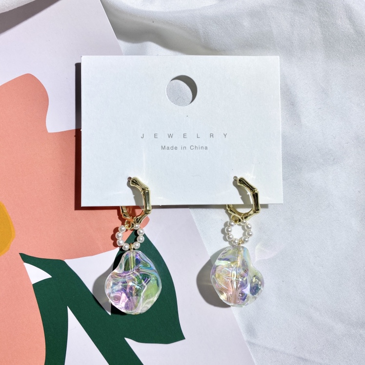 Acrylic AB colored bead earrings with flowers and water drops Application Scenario