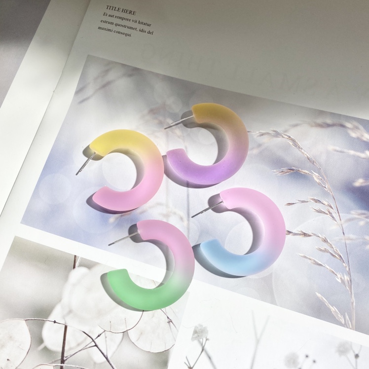 亚克力双色C圈耳环彩色系细节图