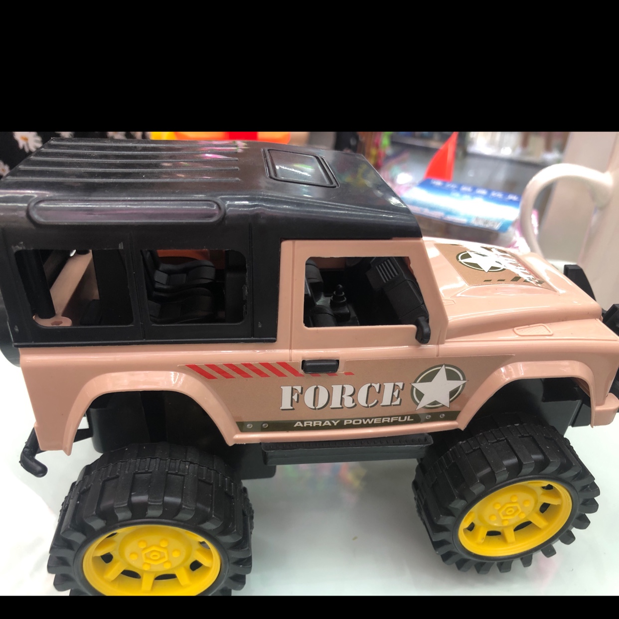 Military sport utility vehicle toys