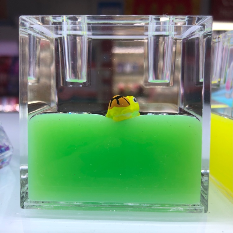 亚克力材质 正方形 果冻色 入油系列 笔插 笔架 礼品