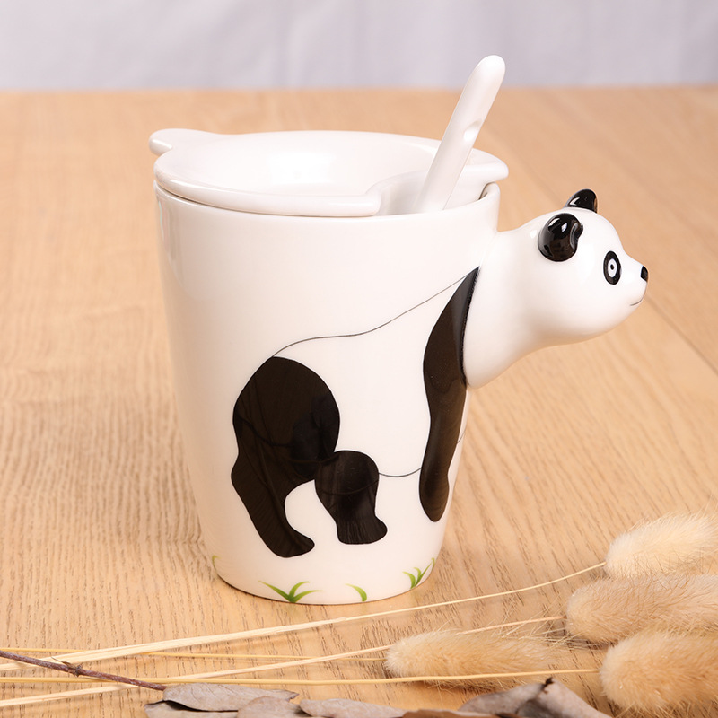 The manufacturer processes and customizes creative 3D animal ceramic mugs, couple models, event gifts, water cups and advertising cups undefined