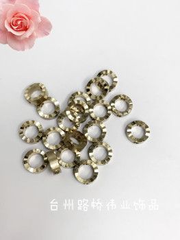 diy clothing accessories for bracelets, pendants, patterned copper rings on both sides full figure