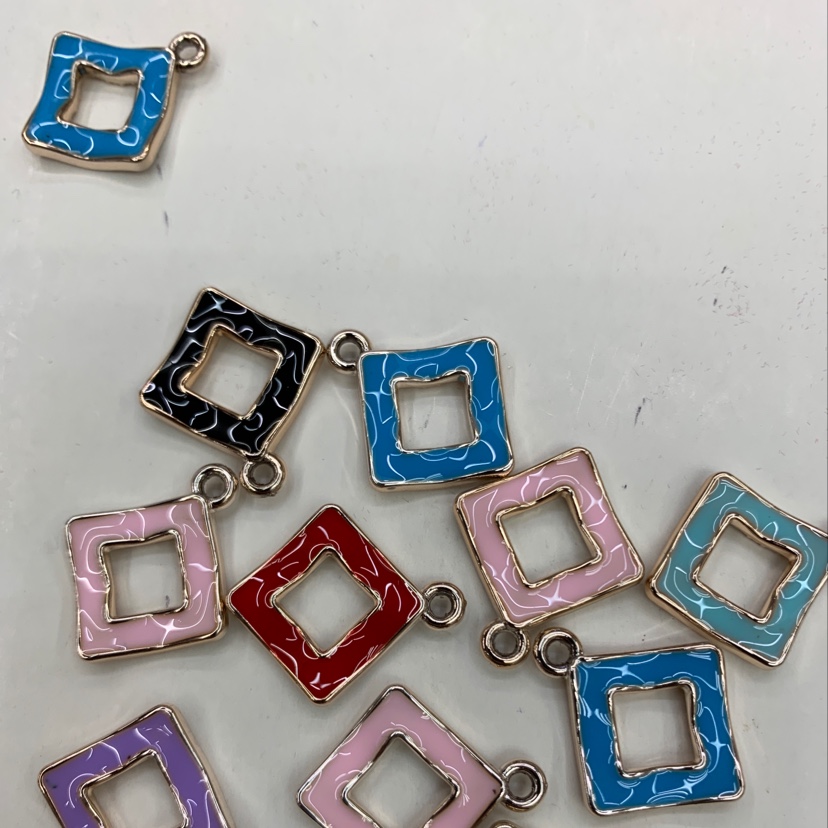Oil-dripping square UV electroplating process pendant