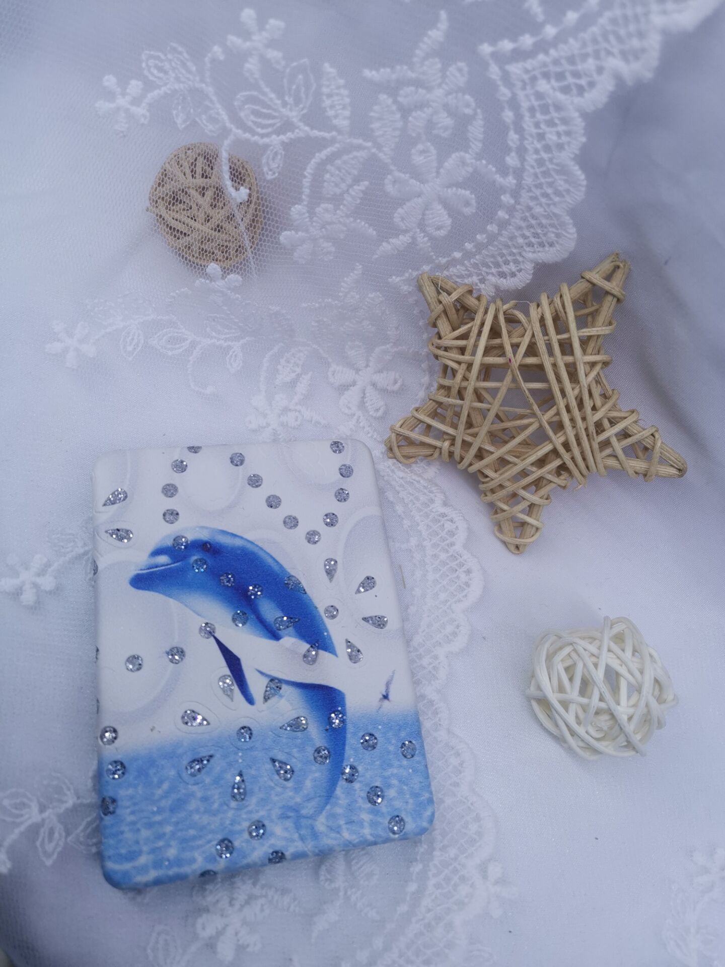 双面皮革海豚带钻化妆镜女生宿舍小镜子随身时尚化妆镜便携折叠镜详情图1