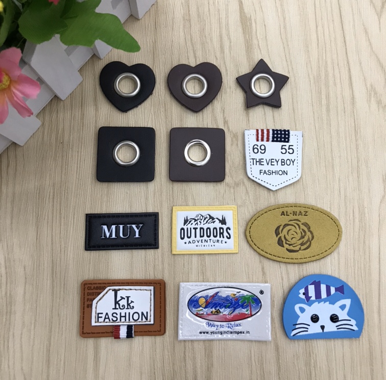 Customized auxiliary materials for trademark leather label printing, pu leather, genuine leather, denim leather labels, decorative leather labels, embossed signs details Picture