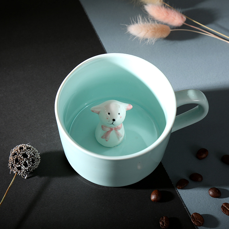 Creative covered ceramic mugs, cartoon three-dimensional cute animal coffee cups, cute women's customizable water cups Application Scenario