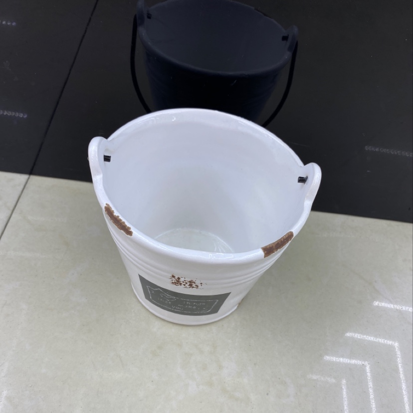 Old wire handle flower POTS are sold in bulk by the box details Picture