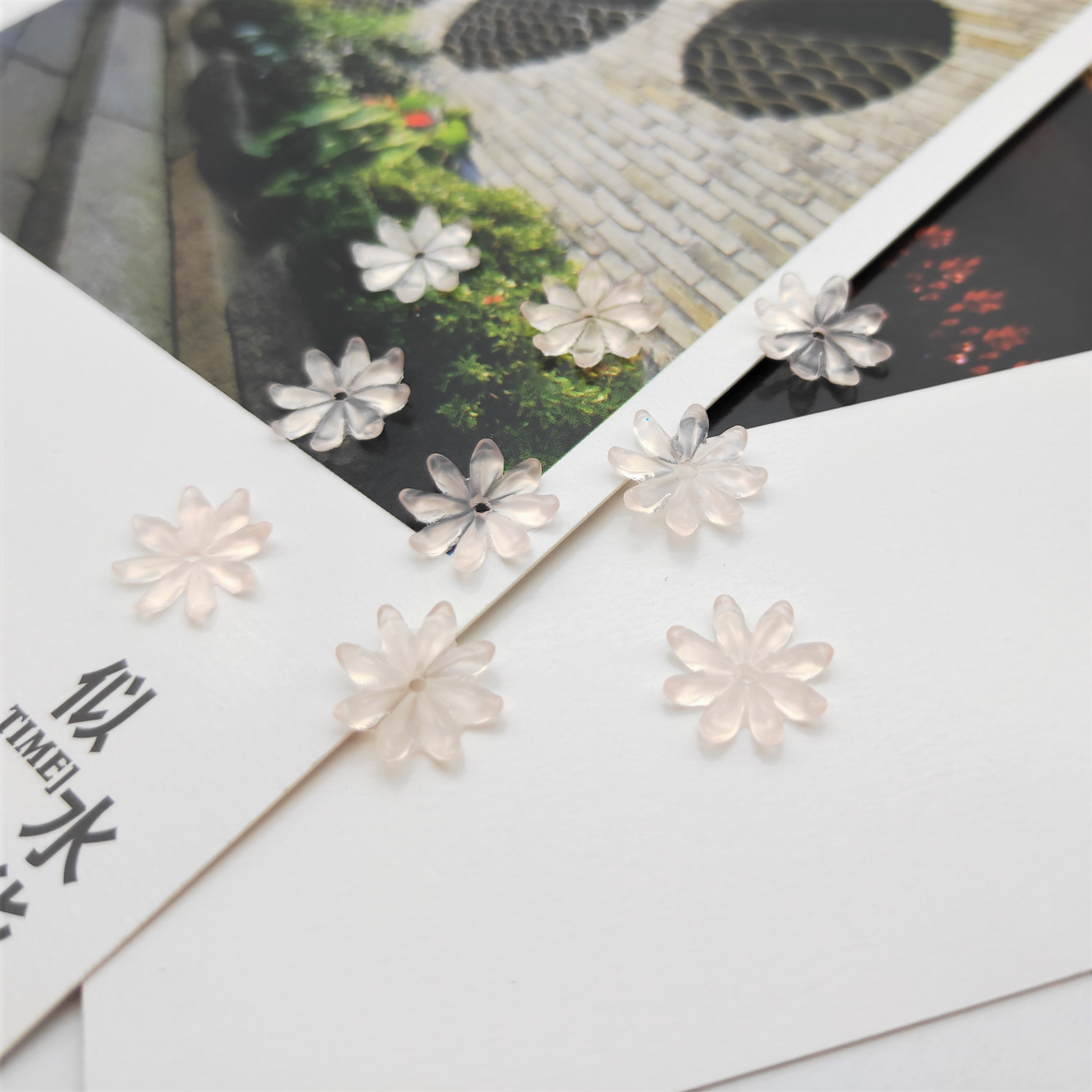 Resin imitation shell flower 11mm eight-petal Daisy flower creative handcrafted diy ancient-style Hanfu hairpin accessory detail image 6