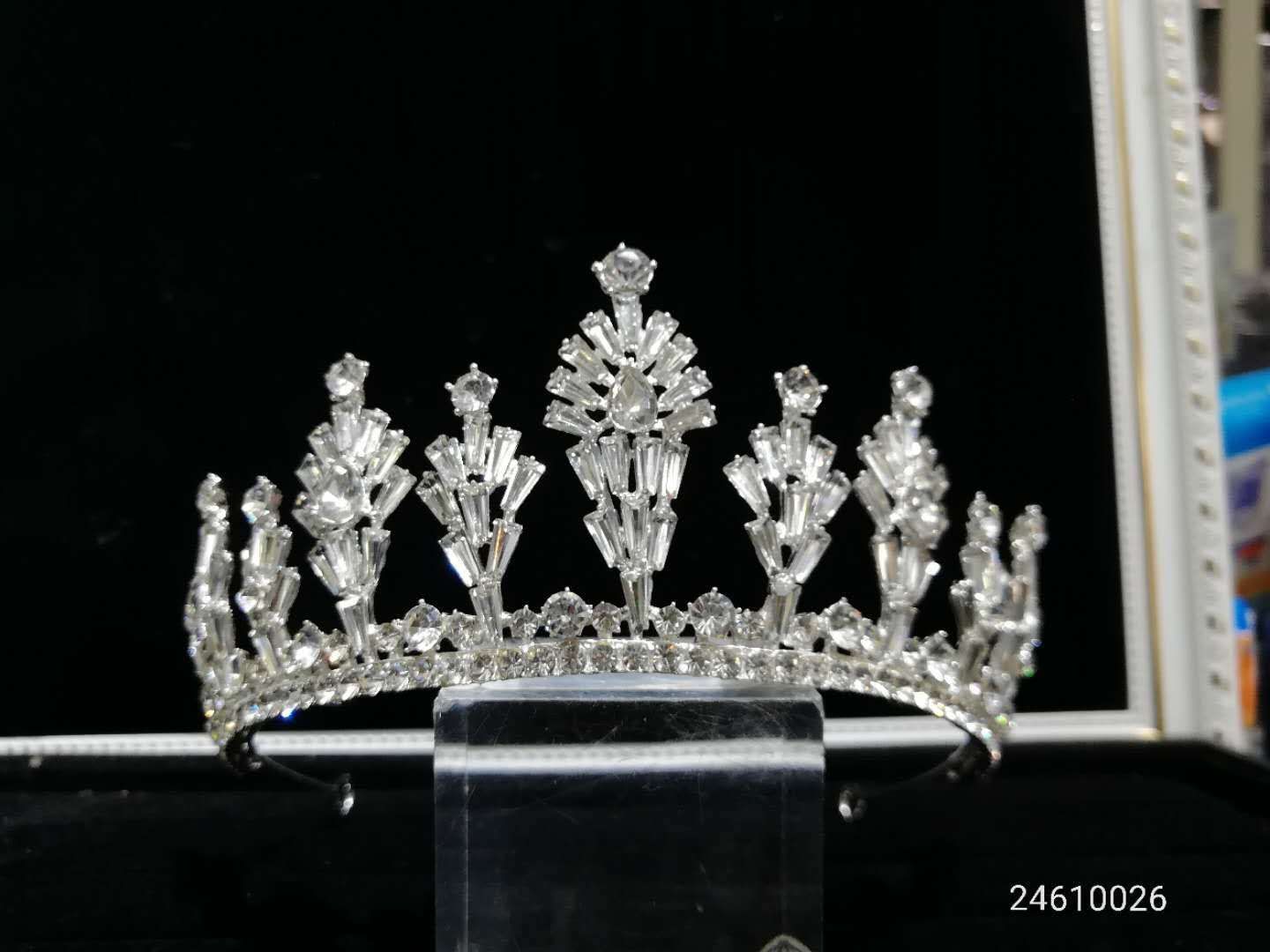 Alloy semi-crown wedding supplies for brides details Picture