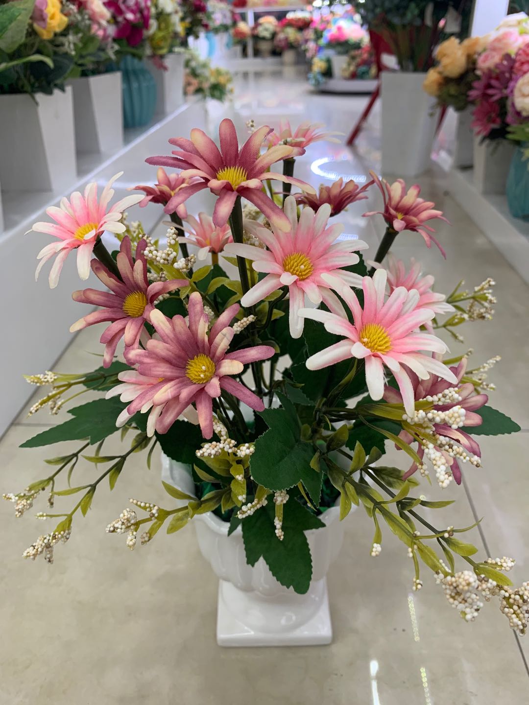 Living room artificial flowers, artificial flower tea table ornaments, bedroom decoration, 7-pronged princess chrysanthemum wholesale detail image 4