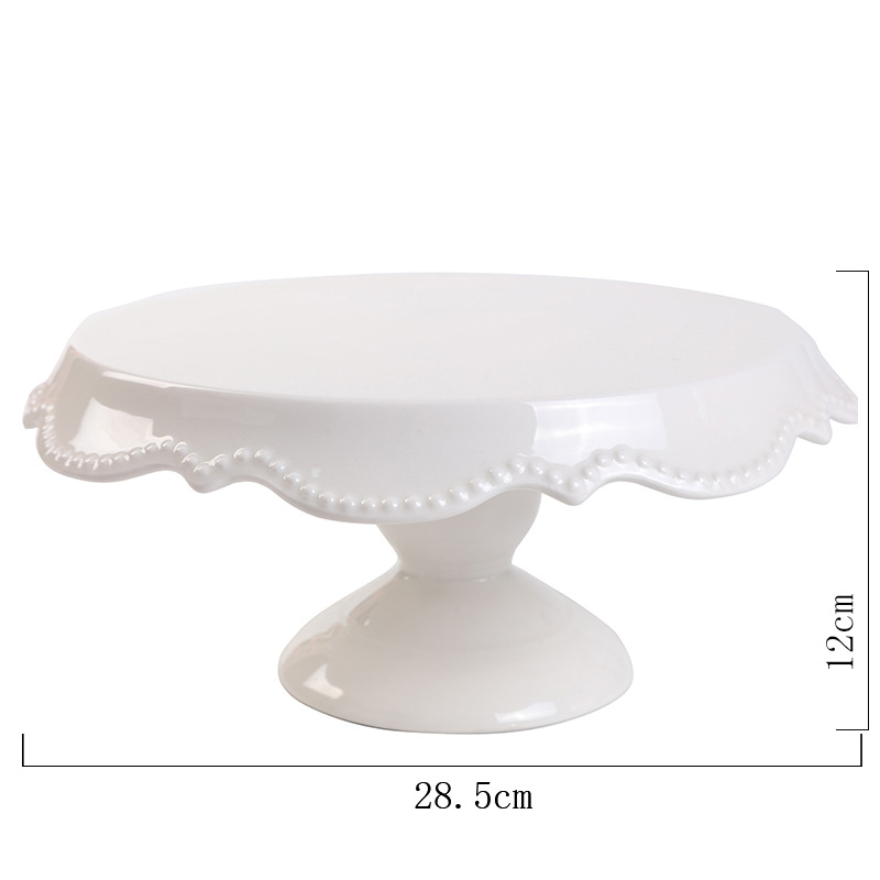 Factory direct sales of new creative and textured ceramic cake plates, European retro lace three-dimensional cake plates Item Picture