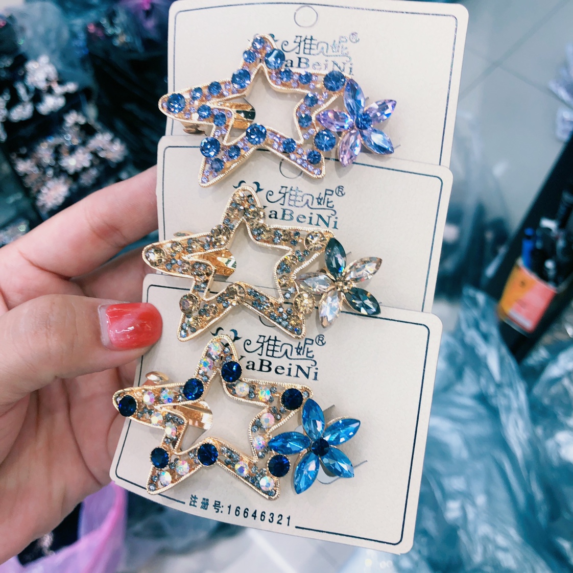 Starfish Crystal Hollow Clip details Picture