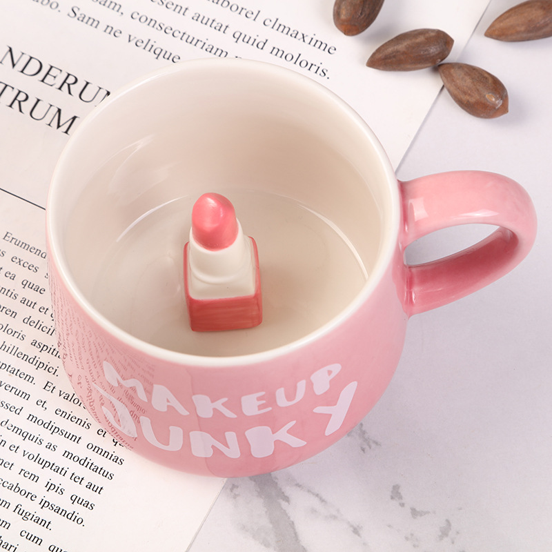 Customized creative 3D coffee cups, cute cartoon ceramic mugs and advertising cups undefined