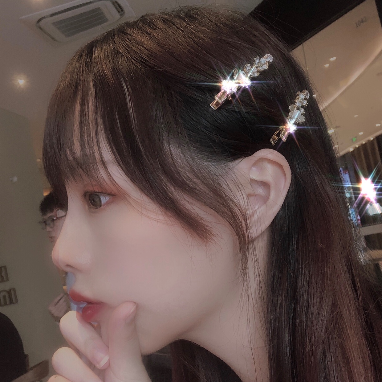 Retro flower-patterned diamond one-piece hairpin details Picture