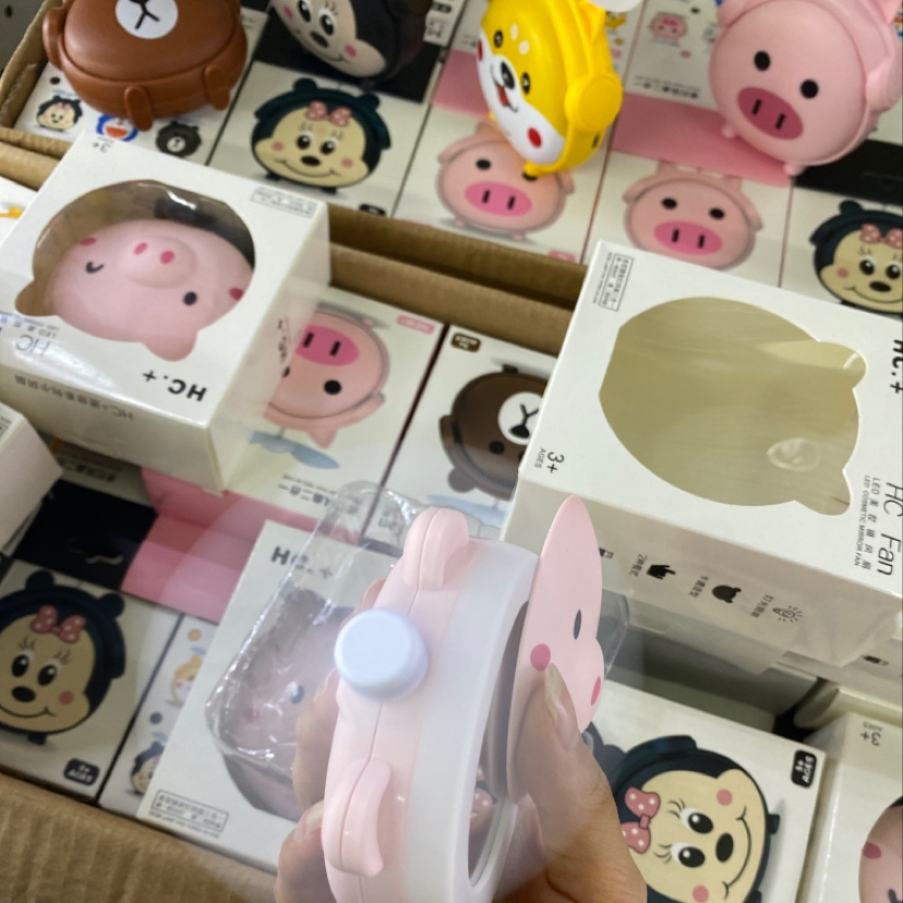 女孩化妆镜带夜光充电。详情图6