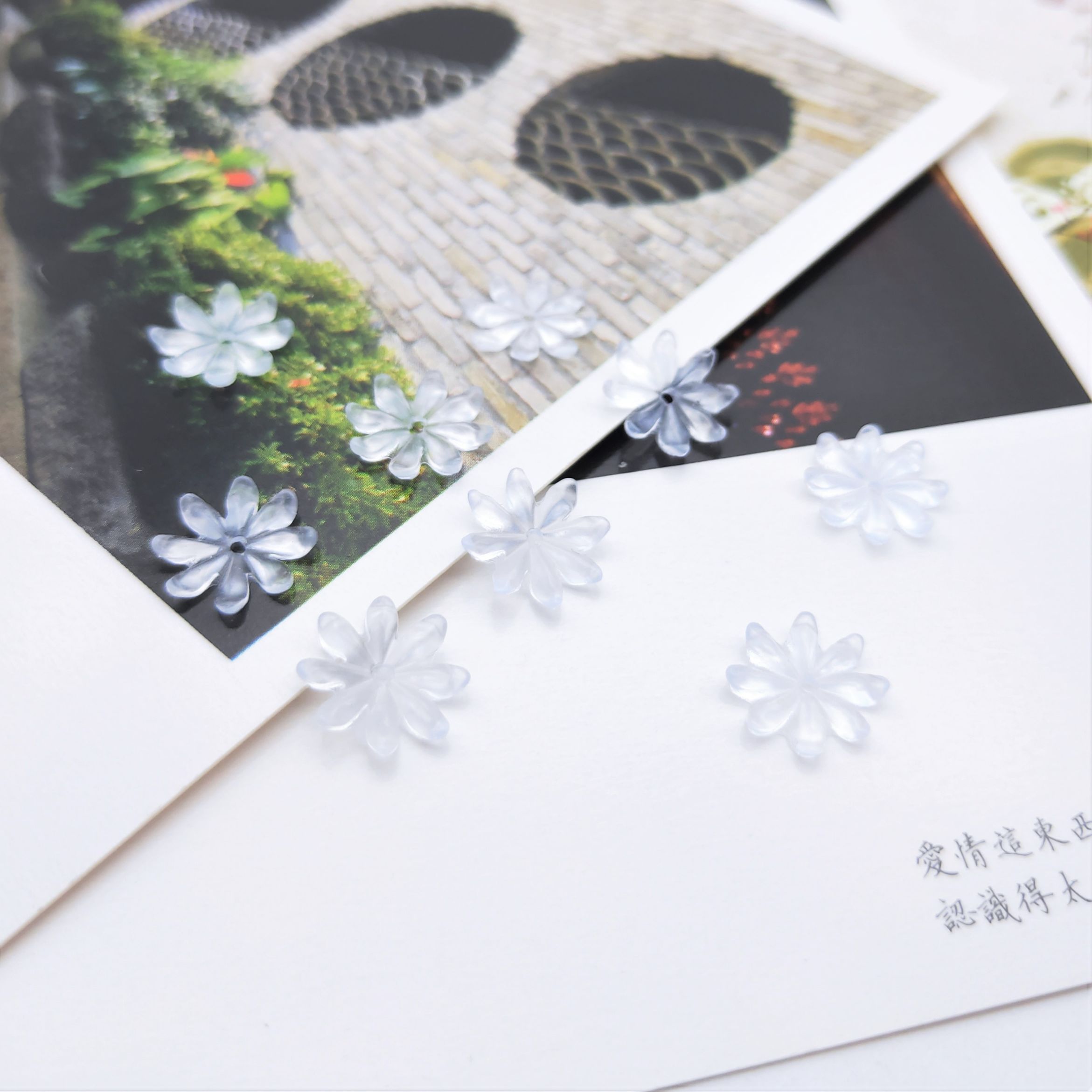 Resin imitation shell flower 11mm eight-petal Daisy flower creative handcrafted diy ancient-style Hanfu hairpin accessory undefined