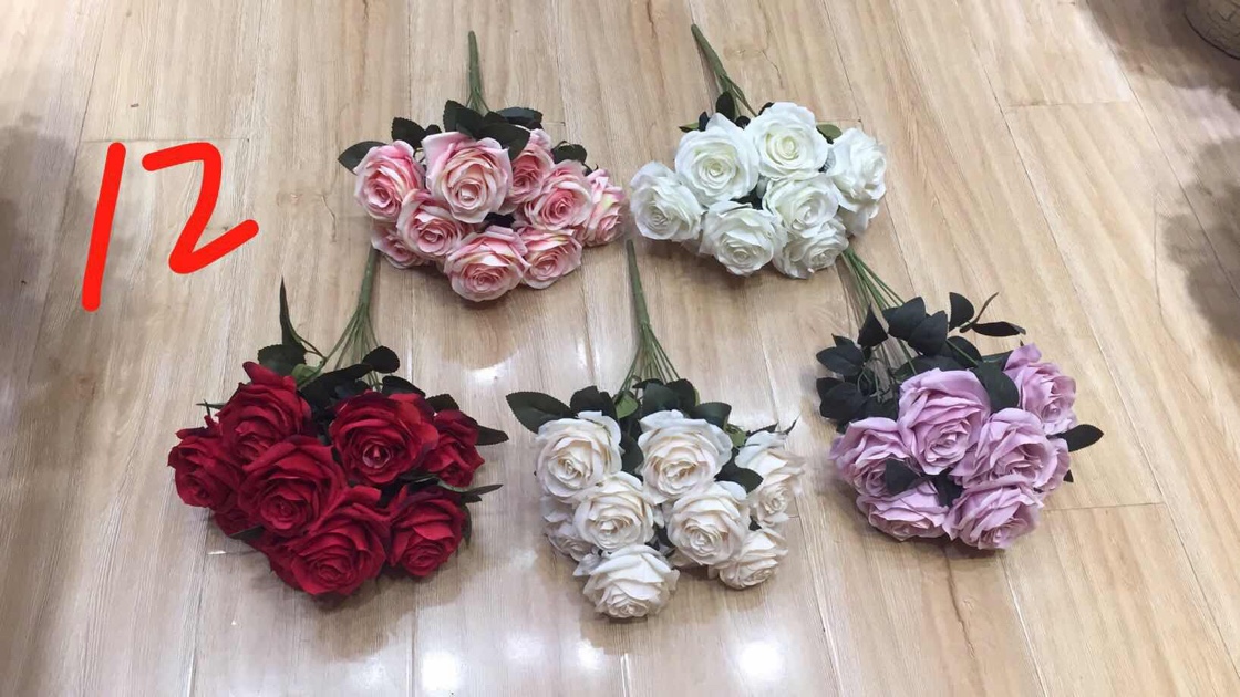 عشرة ورود