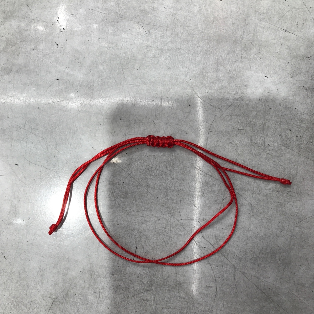 The red rope bracelet thumbnail