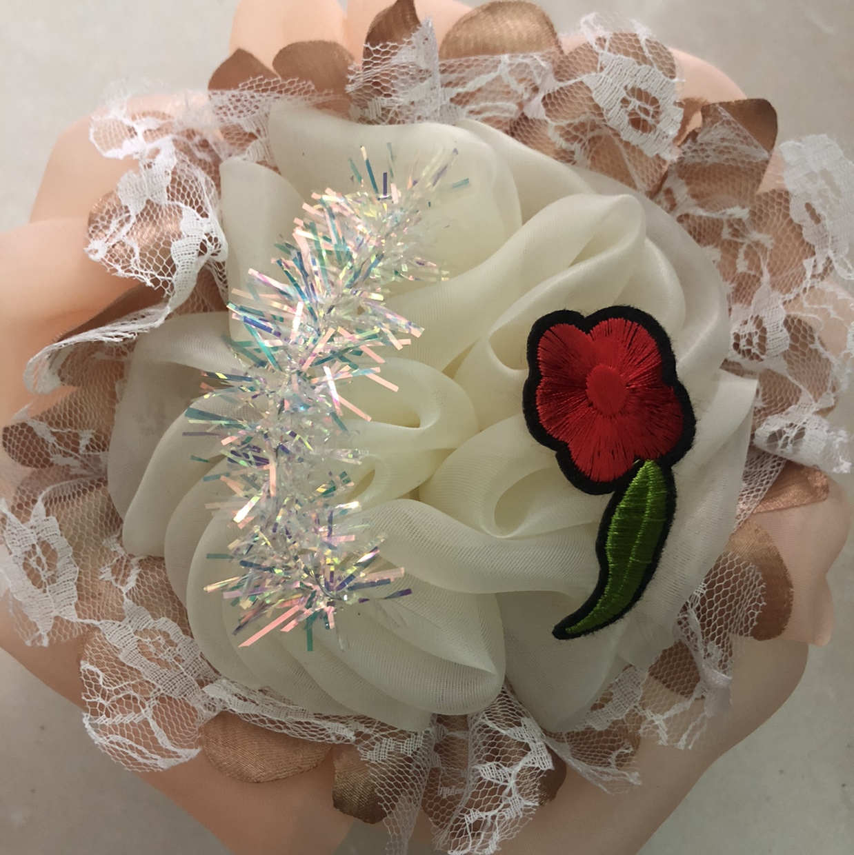 Headdress flower hairpin thumbnail
