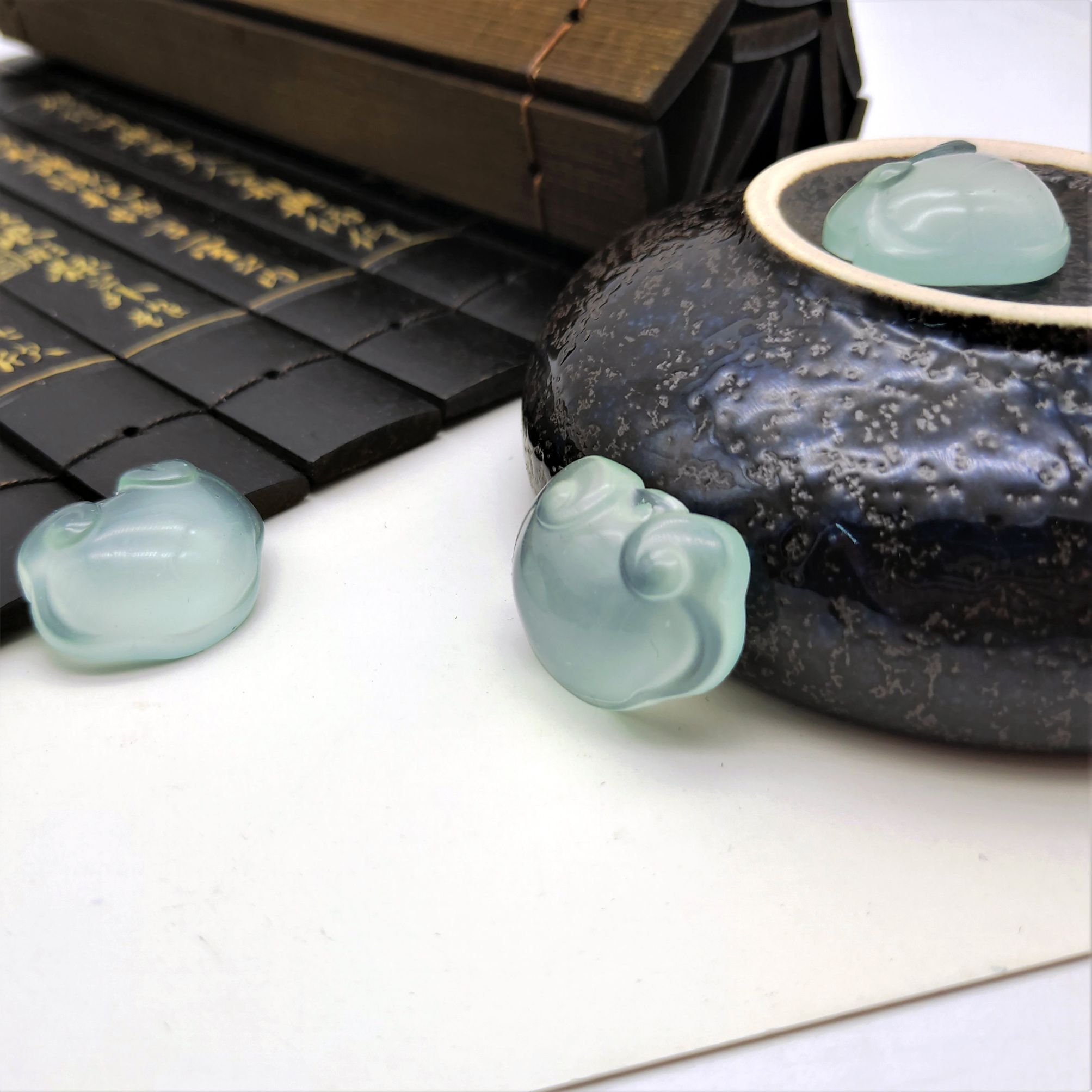 New resin imitation water foam jade baby lock, DIY ancient-style hair hairpin, material accessory, accessory, pendant and accessory Application Scenario