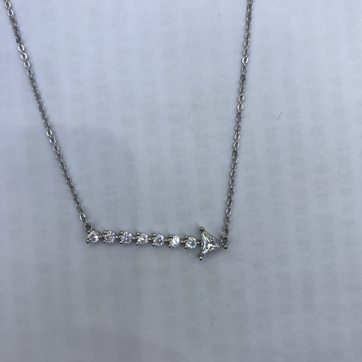 Fashionable collarbone chain