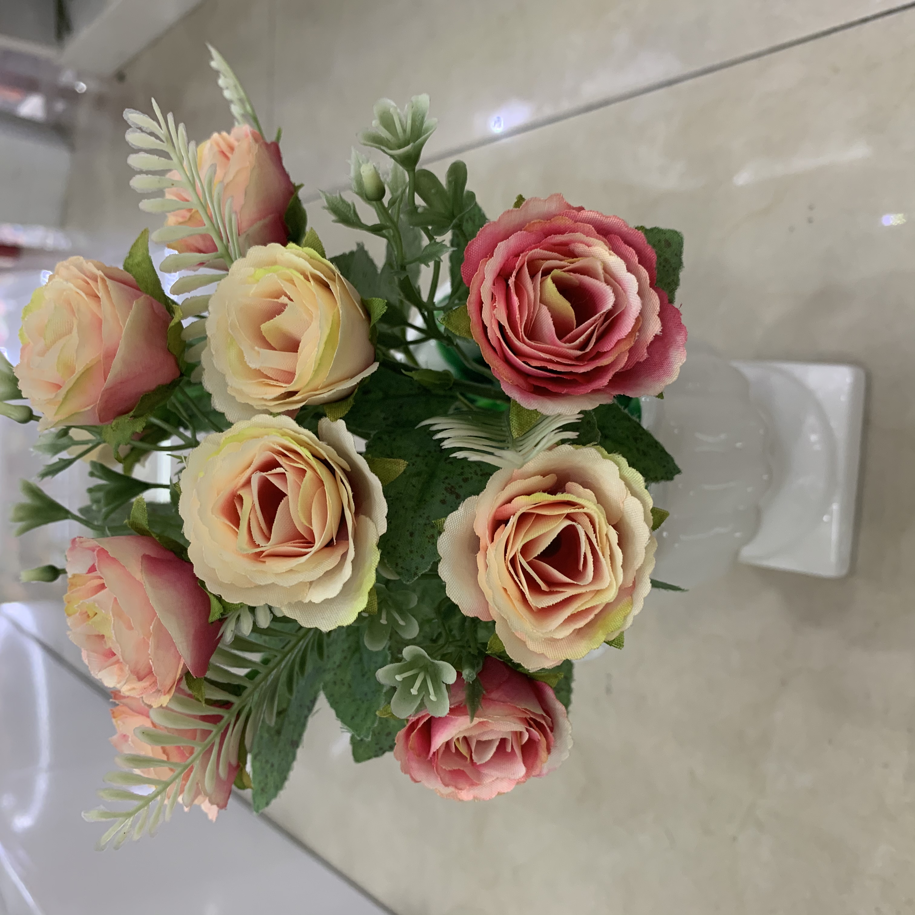 客厅仿真花假花茶几餐桌卧室装饰5叉嫩白包心玫批发详情图6