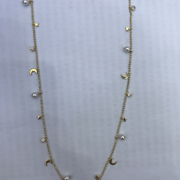 Fashionable and versatile necklace