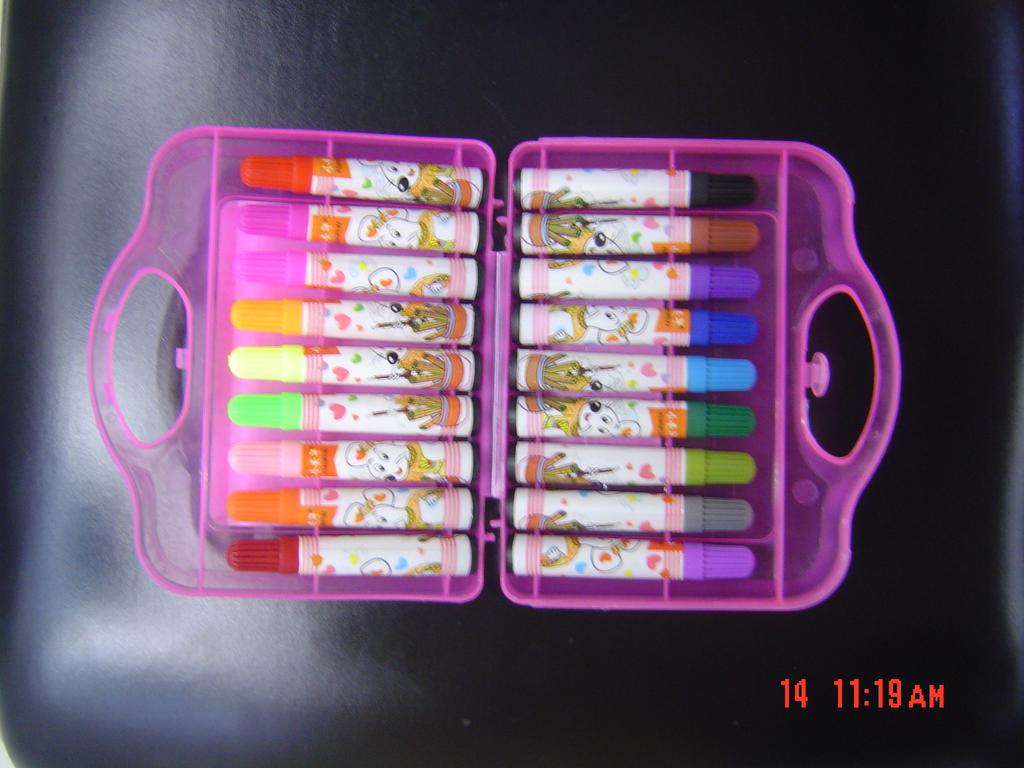 Yiwu Selection 18 color transparent box containing watercolor pens thumbnail