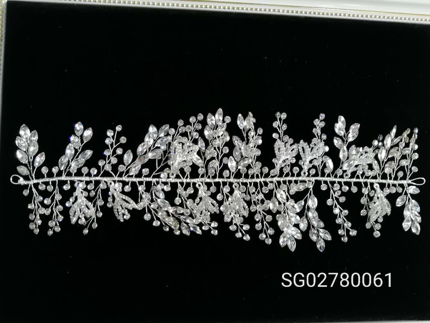 Handmade headwear, fashionable fashion show and wedding supplies details Picture