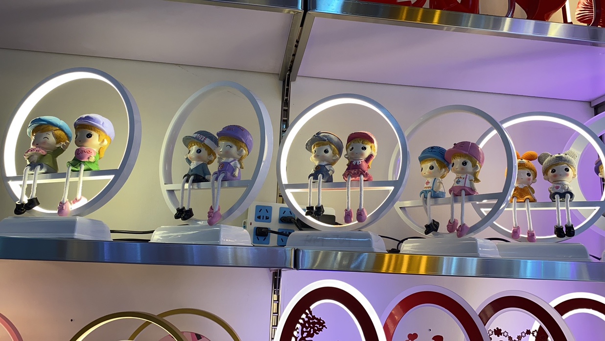 A情侣娃娃台灯 卡通娃娃台灯 四口之家台灯