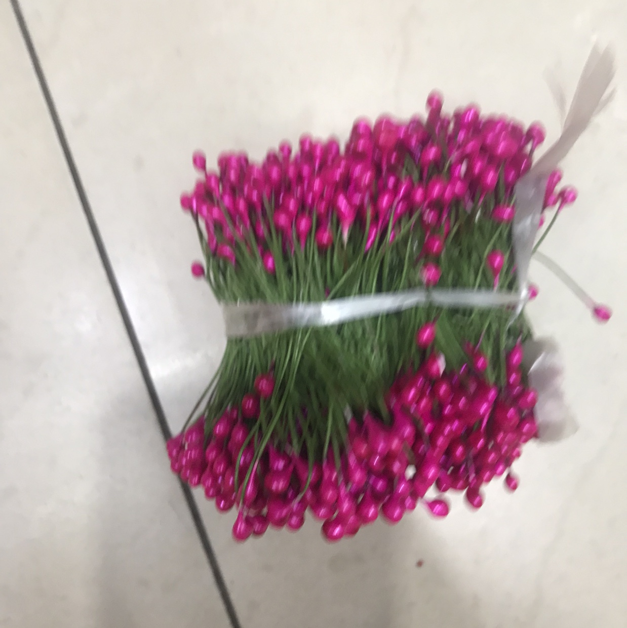 Iron wire rose red