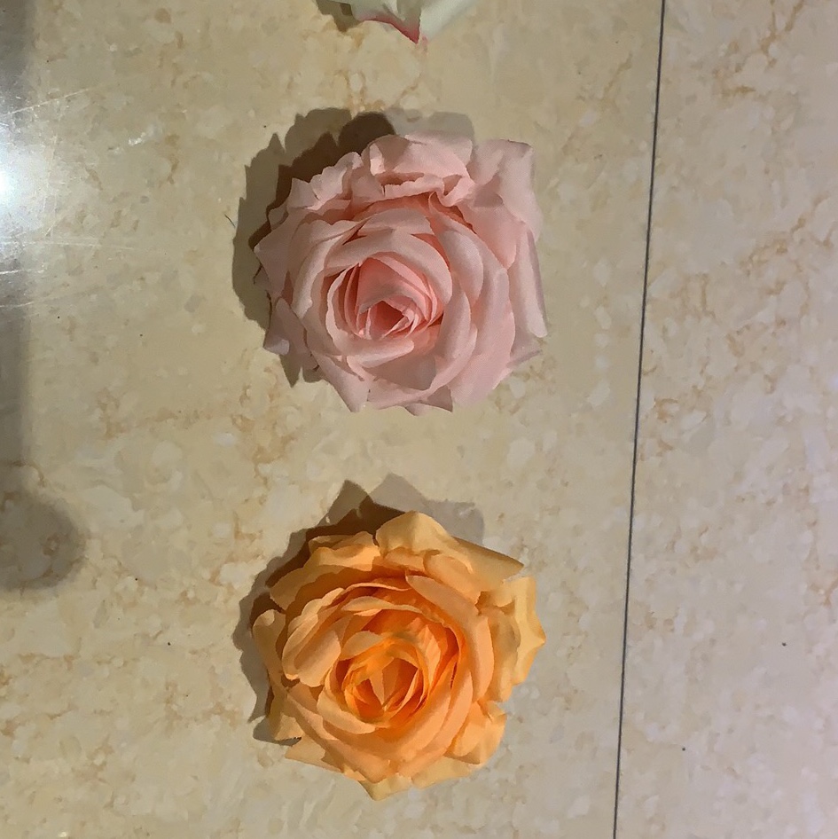 Triangular rose thumbnail