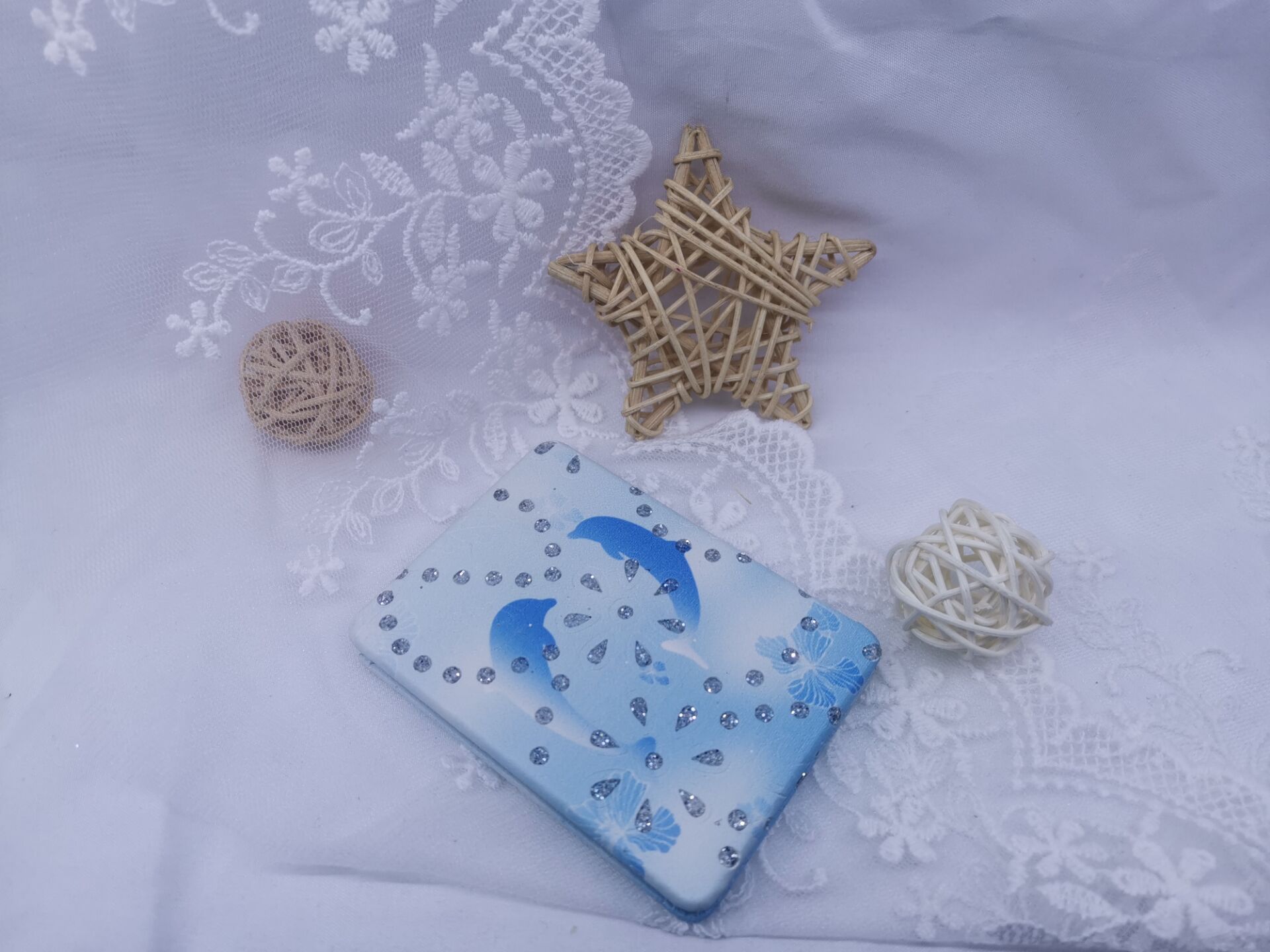 双面皮革海豚带钻化妆镜女生宿舍小镜子随身时尚化妆镜便携折叠镜详情图4