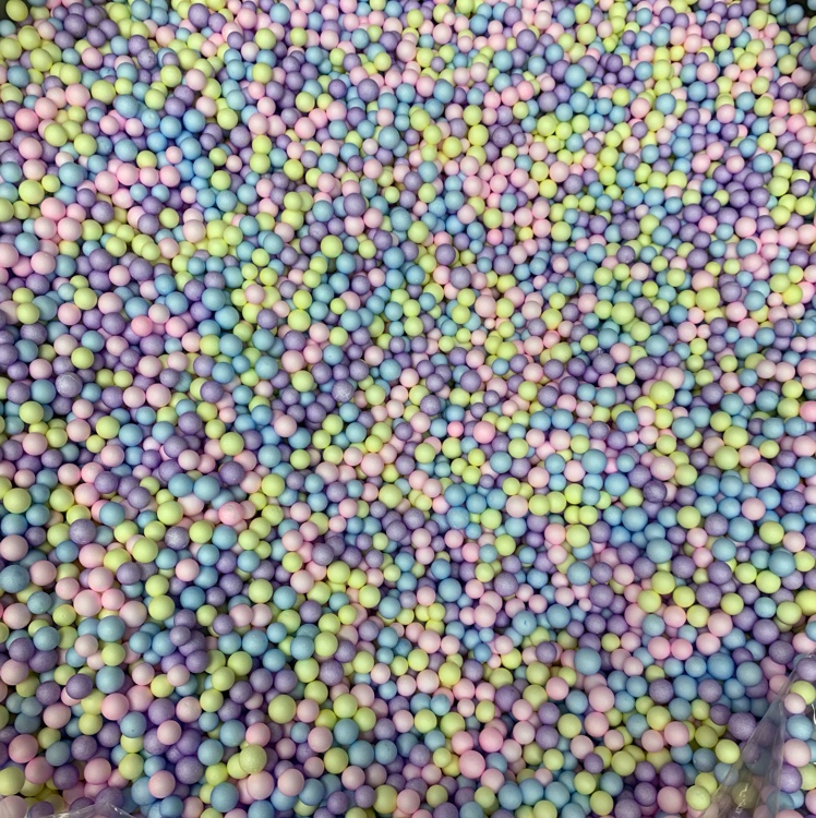 马卡龙颜色2.5一3.5泡沫颗粒按包买、，每件600包