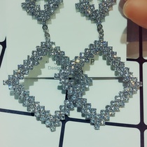 Simple atmosphere grade gravel earrings