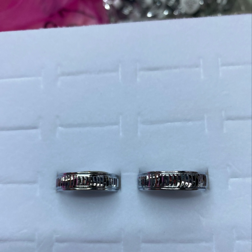 Diagonal ribbon ring thumbnail