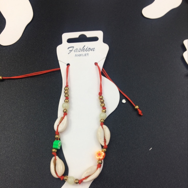 The red rope leash thumbnail