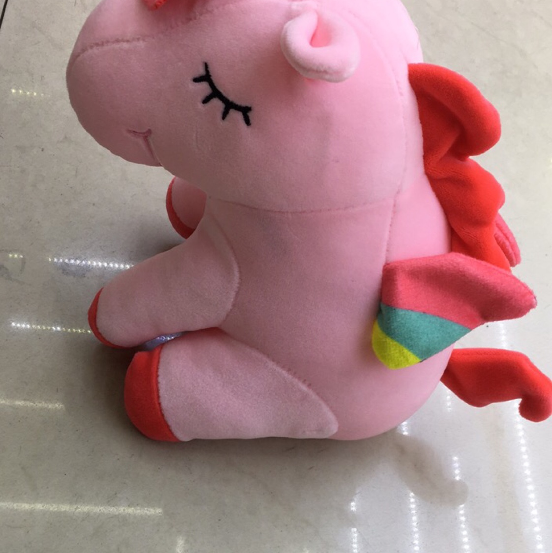 Plush toy figurines, dolls, and colorful unique character gifts are all excellent choices Specification image