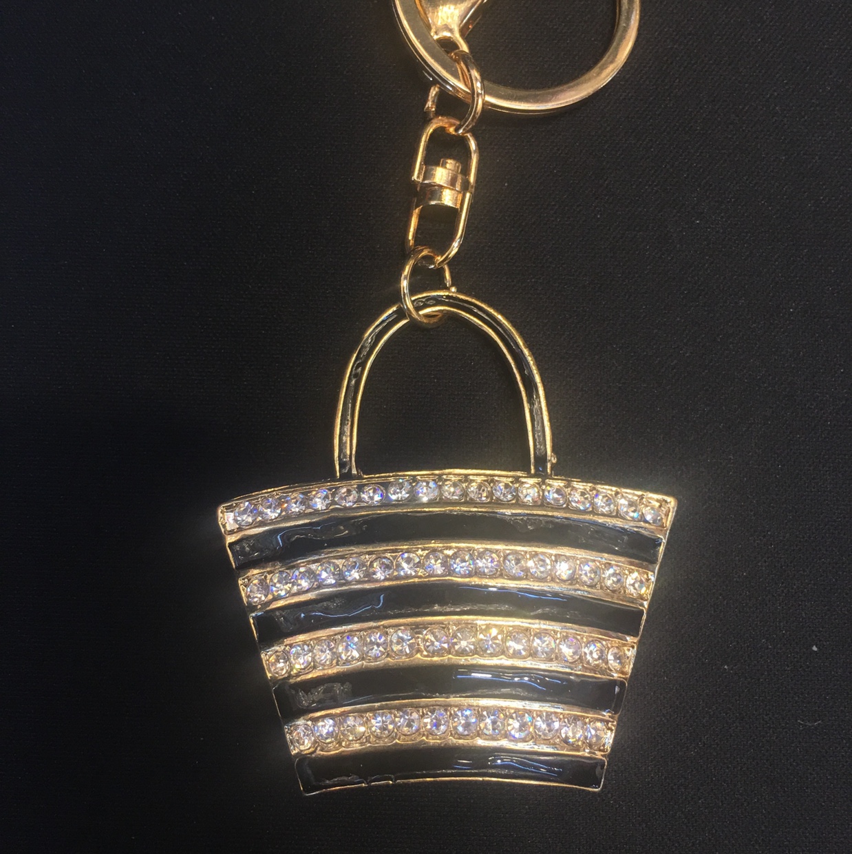 合金镶钻钥匙扣条纹包