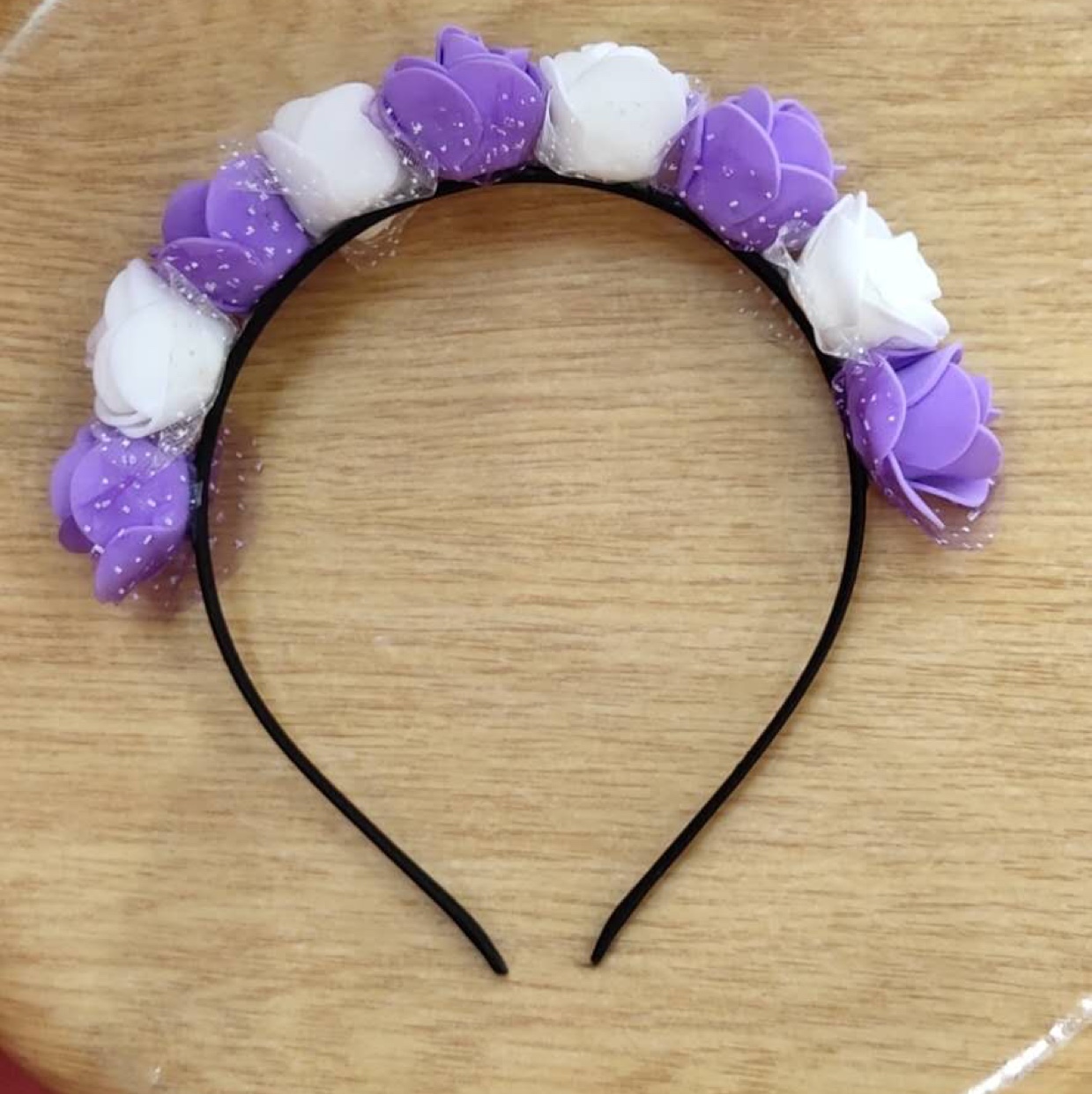 Large foam head clasp thumbnail