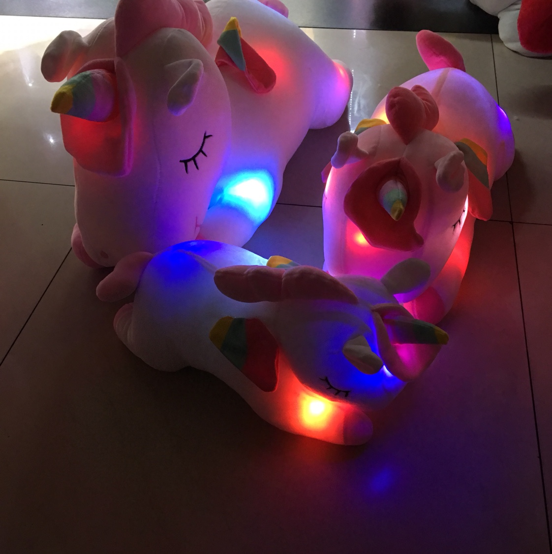 Plush toy figurines, dolls, and glowing unicorns are excellent gifts Application Scenario
