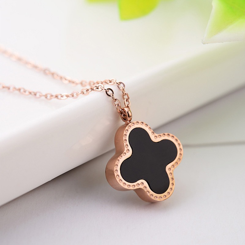 爆款四叶草吊坠项链 天鹅钢态短款锁骨链 玫瑰金女士项链饰品批发图