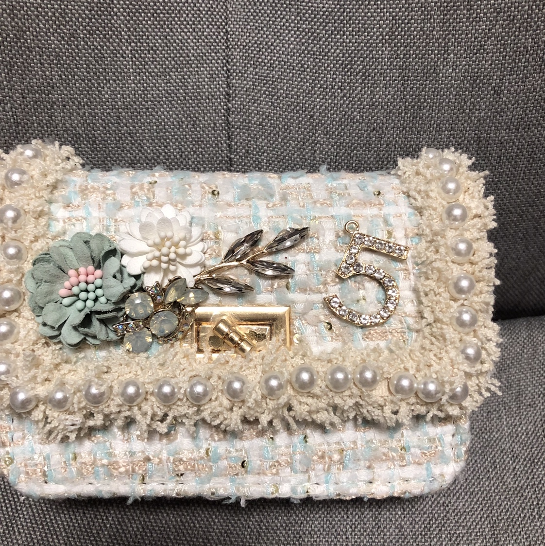 韩版时尚潮流小背包，运动包，晚装包，手工DIY定制包，礼品回礼首选，结婚新年回礼包包，儿童包包，包包走秀包包。图