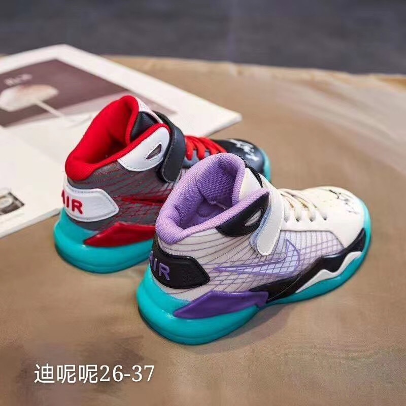 Little President describe pic - 1