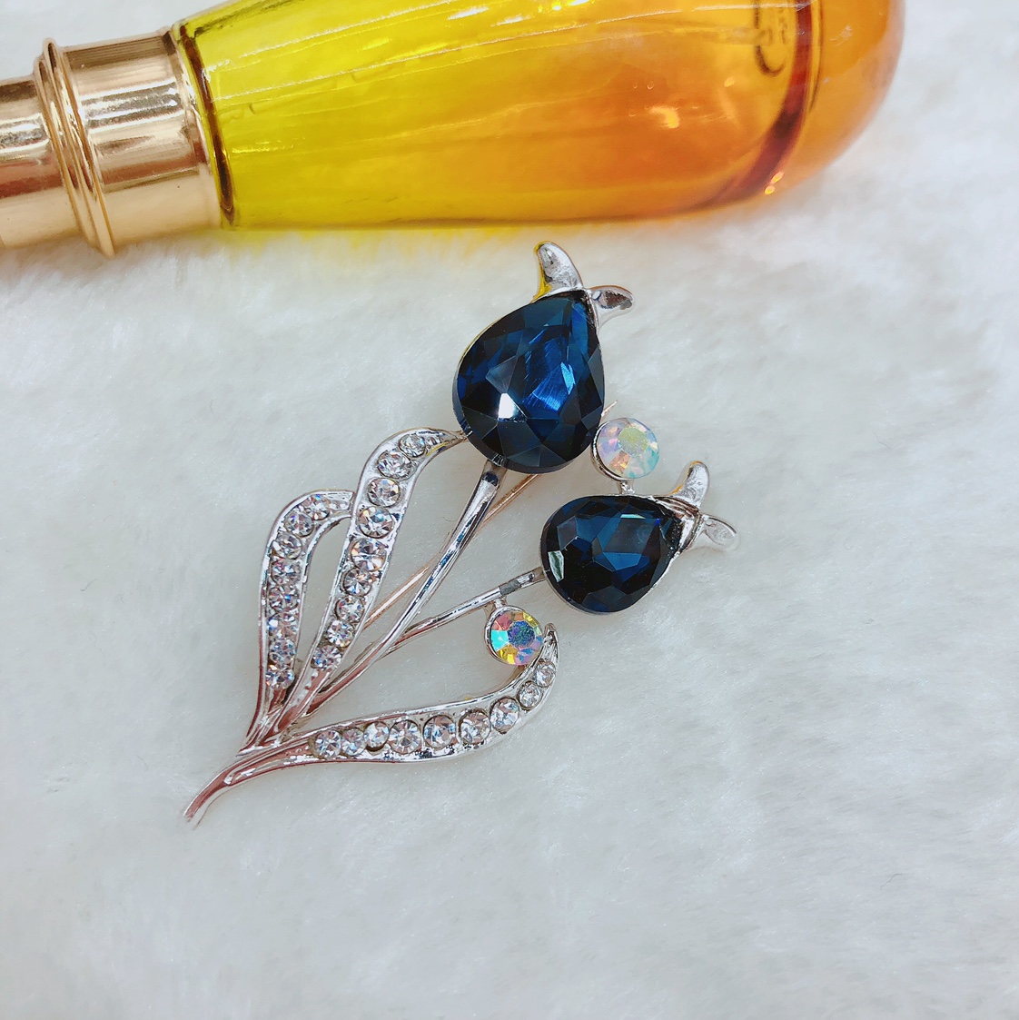 Ladies wind good quality flower brooch brooch female accessories temperament brooch simple Korean luxury atmosphere thumbnail