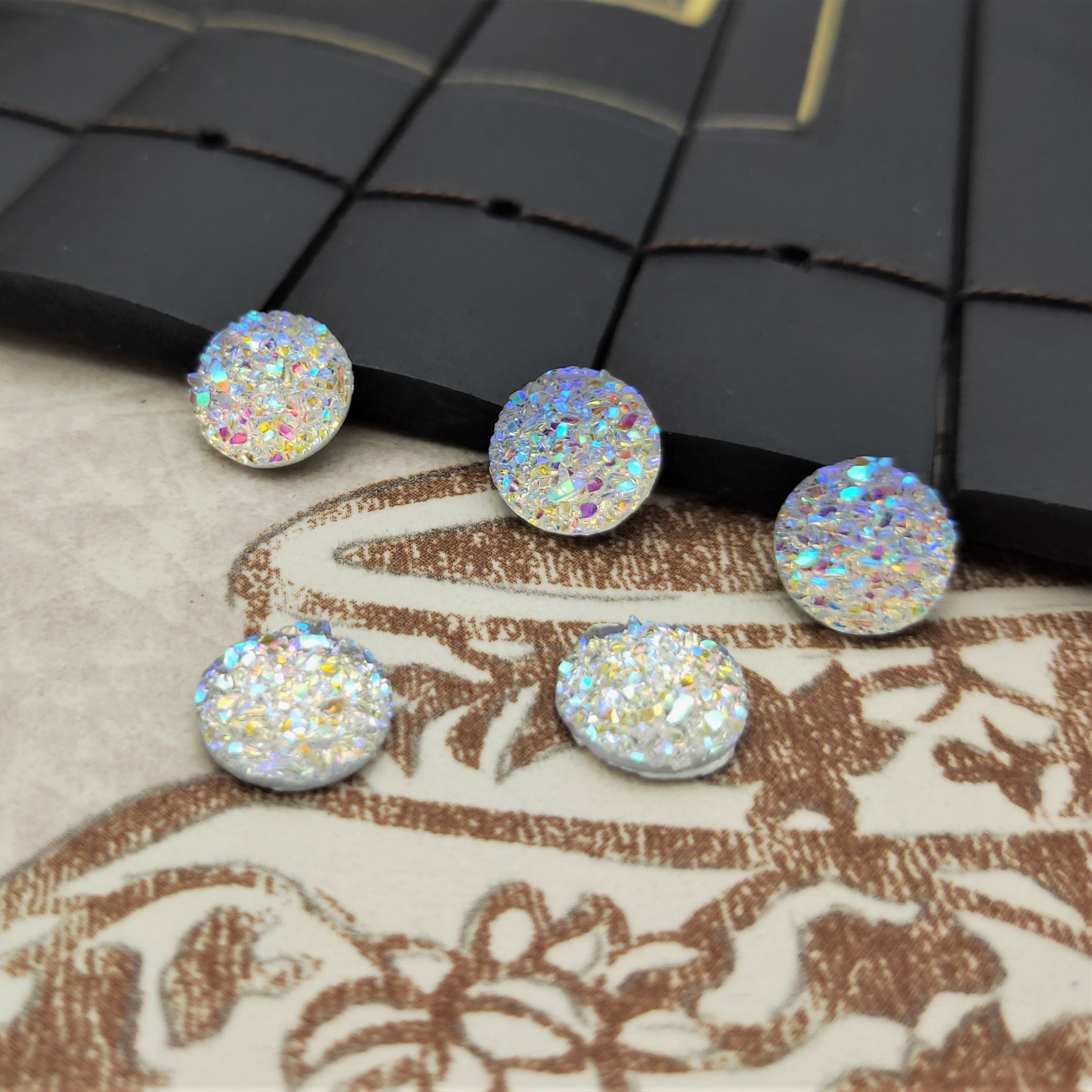 New 10mm round resin starry diamond mineral surface patch concave-convex stud necklace diy accessory undefined