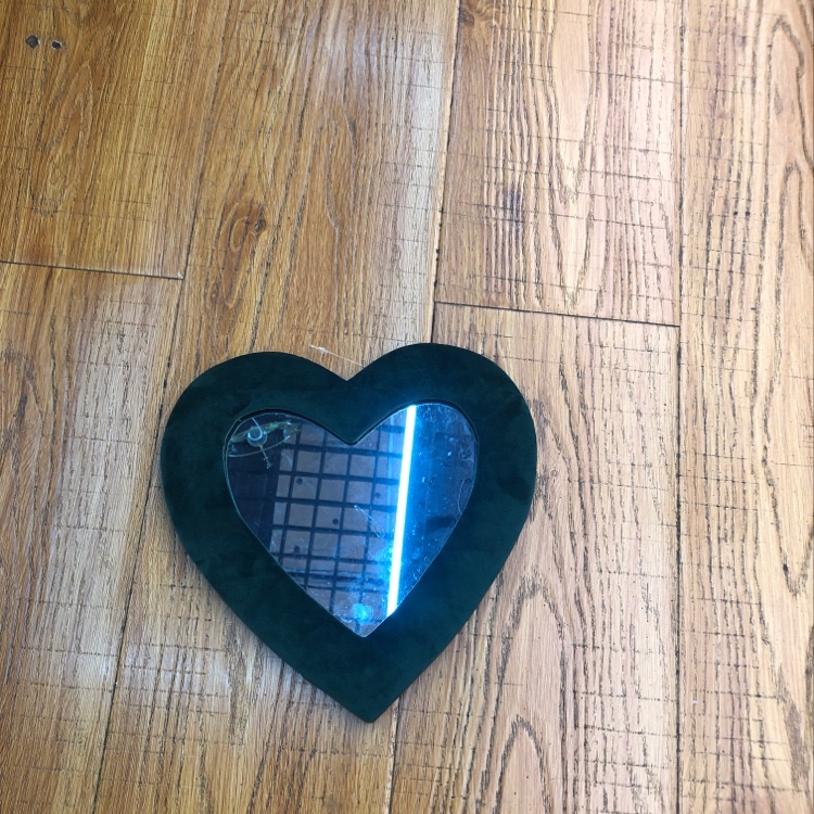 北欧风日系室内房间墙面墙壁装饰壁挂宿舍挂件绒布椭圆镜子化妆镜心形