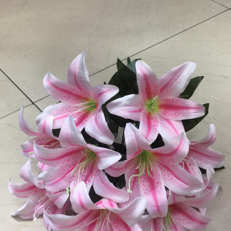 12 Head Long Handle Curly Lily